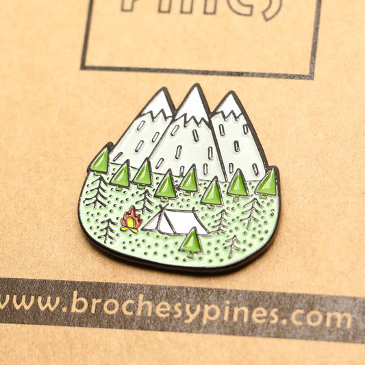 Pin Campamento a los Pies de la Montaña - Vida al Aire Libre