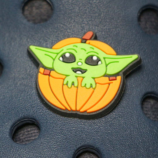 Pin Baby Yoda en una calabaza - Gurogu - Crocs